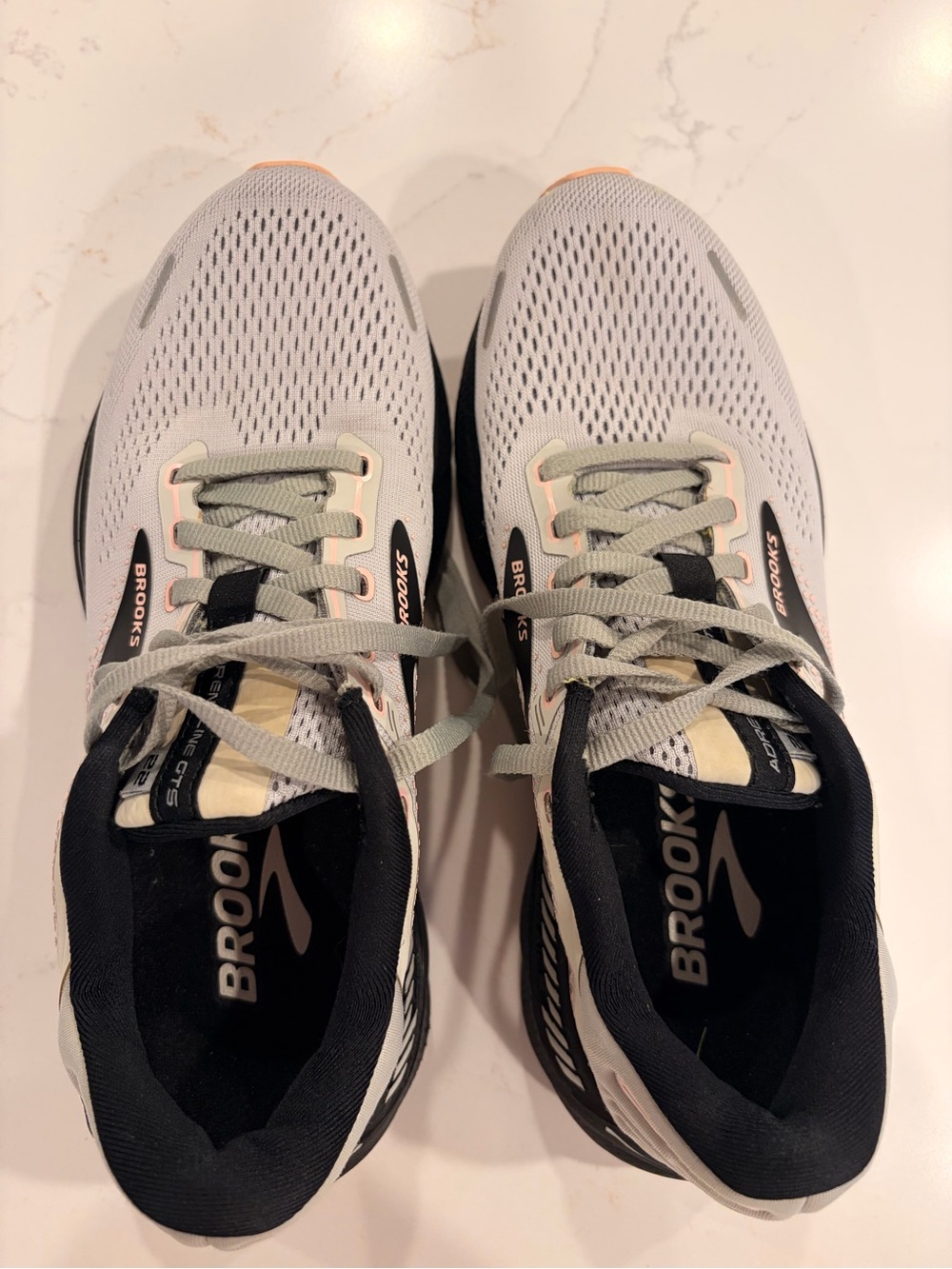 Brooks Women's Tennis Shoes Size 8.5